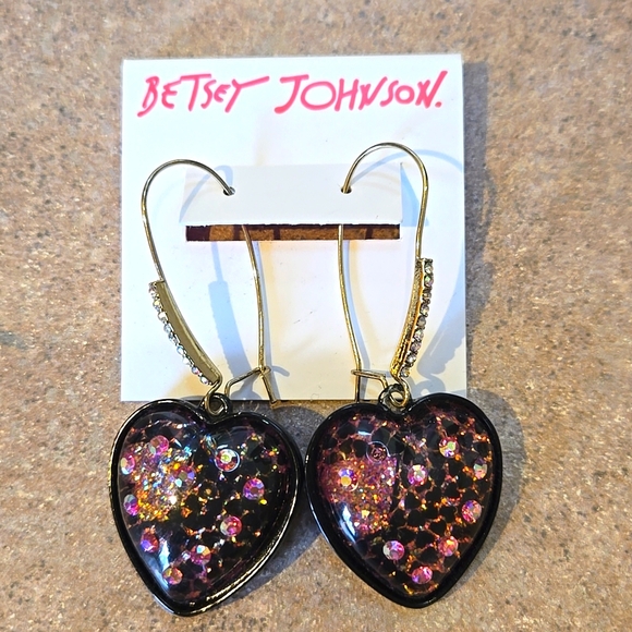 Betsey Johnson Jewelry - Betsey Johnson Glitter Heart Dangle Earrings